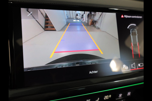 Audi Q4 e-tron 40 S edition 77 kWh 204 pk | Navigatie | Panoramadak | Parkeersensoren (Park assist) | Achteruitrijcamera | Autom. airco (3 zones) | Keyless | S-Line |