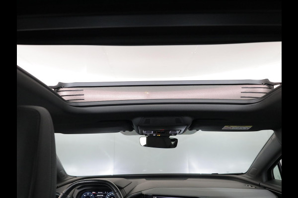 Audi Q4 e-tron 40 S edition 77 kWh 204 pk | Navigatie | Panoramadak | Parkeersensoren (Park assist) | Achteruitrijcamera | Autom. airco (3 zones) | Keyless | S-Line |