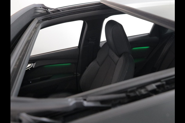 Audi Q4 e-tron 40 S edition 77 kWh 204 pk | Navigatie | Panoramadak | Parkeersensoren (Park assist) | Achteruitrijcamera | Autom. airco (3 zones) | Keyless | S-Line |