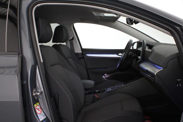 Volkswagen Golf 1.5 eTSI Life Edition > 18 inch/Dolphin Gray/Sfeerverlichting/Travel assist...