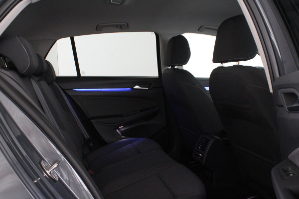Volkswagen Golf 1.5 eTSI Life Edition > 18 inch/Dolphin Gray/Sfeerverlichting/Travel assist...