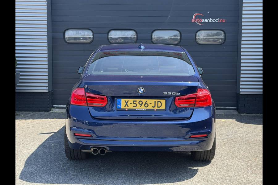 BMW 3-serie 330e High Executive SOH 91,3% | Navigatie | Lederen Bekleding | 19 Inch Lichtmetalen Velgen | Cruise Control |