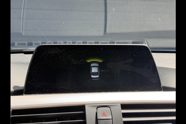 BMW 3-serie 330e High Executive SOH 91,3% | Navigatie | Lederen Bekleding | 19 Inch Lichtmetalen Velgen | Cruise Control |