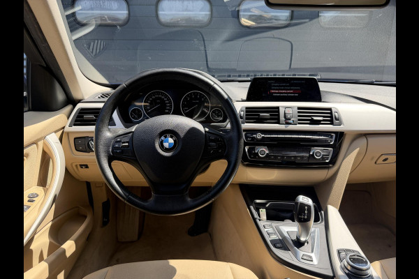 BMW 3-serie 330e High Executive SOH 91,3% | Navigatie | Lederen Bekleding | 19 Inch Lichtmetalen Velgen | Cruise Control |