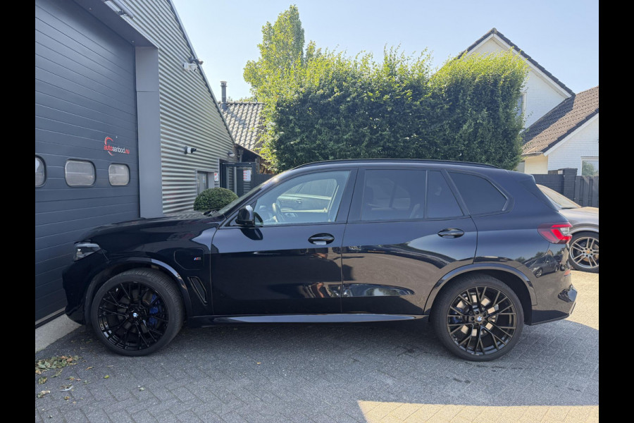BMW X5 xDrive45e High Executive M-Sport | Luchtvering | 22 Inch Lichtmetalen Velgen | Head-Up Display | Elektrische Trekhaak |