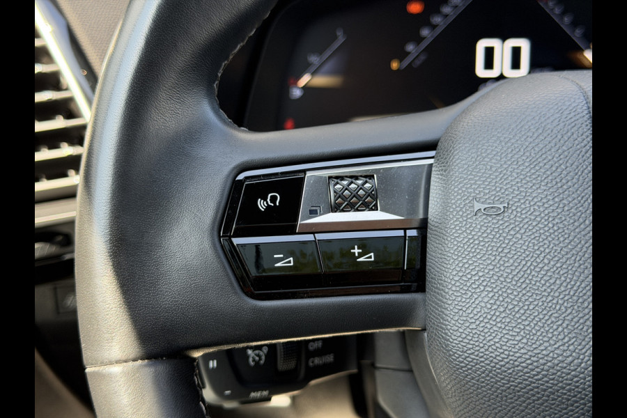 DS 7 Crossback BWJ 2020 | 1.2T 131 PK Executive PANO DAK | | CAMERA | CLIMA | CRUISE | NAVI | CARPLAY | PDC | LMV | PRIV. GLAS | MULTIFUNCT. STUUR