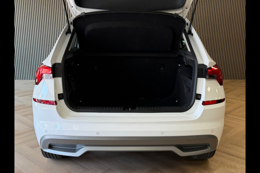 Škoda Kamiq 1.0 TSI Ambition DSG KEYLESS-GO CLIMATE CONTROL ACC NAVIGATIE PDC VIRTUAL COCKPIT