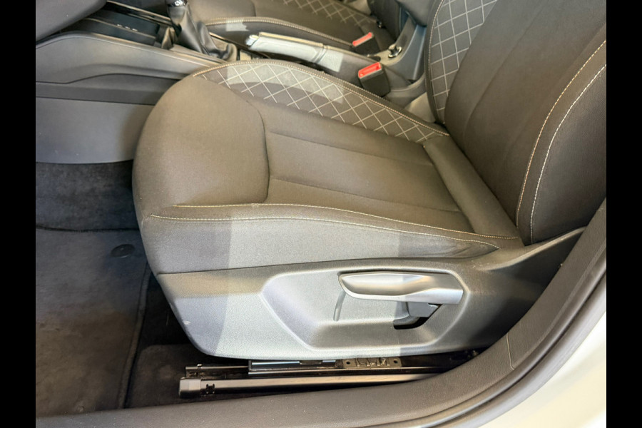 Škoda Kamiq 1.0 TSI Ambition DSG KEYLESS-GO CLIMATE CONTROL ACC NAVIGATIE PDC VIRTUAL COCKPIT