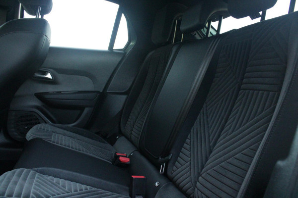 Lancia Ypsilon 1.2 Hybrid 110PK AUTOMAAT LX | CAMERA VOOR + ACHTER | PARKEERSENSOREN VOOR + ACHTER | DRIVE PACK: ADAPTIVE CRUISE CONTROL/DODEHOEK DETECTIE/ELEKTRISCH INKLAPBARE BUITENSPIEGELS/SPROTIEF STUURWIEL | SFEER VERLICHTING | CLIMATE CONTROL | DRAADLOZE APPLE CARPLAY/ANDROID AUTO | DRAADLOZE TELEFOONLADER | 17"  LICHTMETALEN VELGEN "DIAMOND CUT" | WIELKASTEN "GLOSSY BLACK" | PRIVACY GLAS ACHTER | PREMIUM STOELBEKLEDING "GRIGIO ANTRACITE" | KLEUR: "VERDER GIADA" |