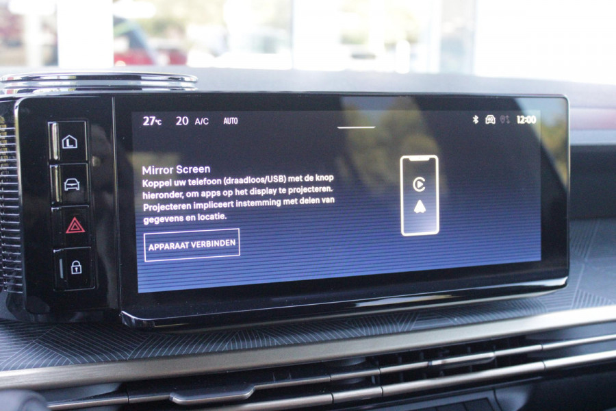 Lancia Ypsilon 1.2 Hybrid 110PK AUTOMAAT LX | CAMERA VOOR + ACHTER | PARKEERSENSOREN VOOR + ACHTER | DRIVE PACK: ADAPTIVE CRUISE CONTROL/DODEHOEK DETECTIE/ELEKTRISCH INKLAPBARE BUITENSPIEGELS/SPROTIEF STUURWIEL | SFEER VERLICHTING | CLIMATE CONTROL | DRAADLOZE APPLE CARPLAY/ANDROID AUTO | DRAADLOZE TELEFOONLADER | 17"  LICHTMETALEN VELGEN "DIAMOND CUT" | WIELKASTEN "GLOSSY BLACK" | PRIVACY GLAS ACHTER | PREMIUM STOELBEKLEDING "GRIGIO ANTRACITE" | KLEUR: "VERDER GIADA" |