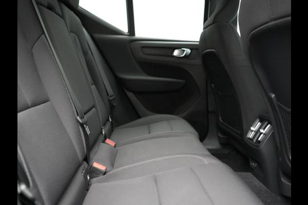 Volvo XC40 Recharge Twin Core 78 kWh 408pk Dealer O.H. | Warmtepomp | Camera | Stoelen & Stuur Verwarmd | Google Assistent | Apple Carplay | Cruise Control | DAB | Virtual Cockpit |