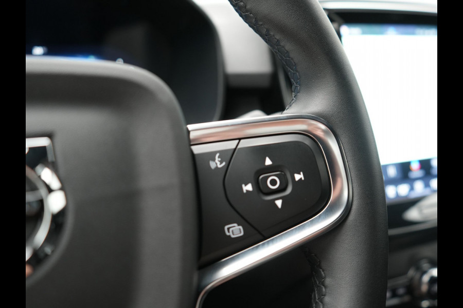 Volvo XC40 Recharge Twin Core 78 kWh 408pk Dealer O.H. | Warmtepomp | Camera | Stoelen & Stuur Verwarmd | Google Assistent | Apple Carplay | Cruise Control | DAB | Virtual Cockpit |