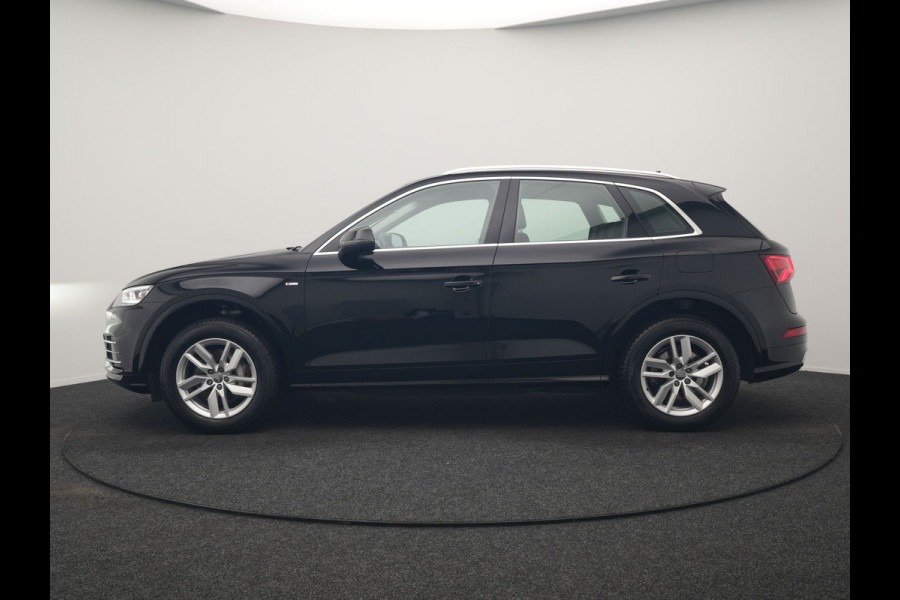 Audi Q5 55 TFSI e S Line PHEV 367pk Dealer O.H. | Voorstoelen Verwarmd | Apple Carplay | Keyless Entry | Drive Select | Cruise Control | DAB | 18"L.M | Navigatie | Plug In Hybrid |