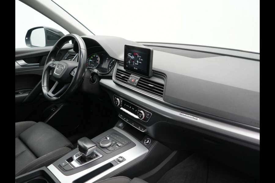 Audi Q5 55 TFSI e S Line PHEV 367pk Dealer O.H. | Voorstoelen Verwarmd | Apple Carplay | Keyless Entry | Drive Select | Cruise Control | DAB | 18"L.M | Navigatie | Plug In Hybrid |