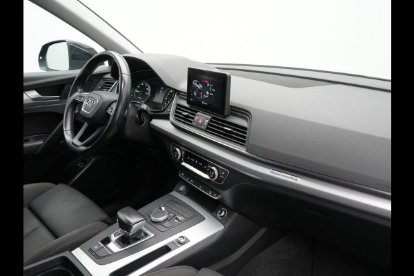 Audi Q5 55 TFSI e S Line PHEV 367pk Dealer O.H. | Voorstoelen Verwarmd | Apple Carplay | Keyless Entry | Drive Select | Cruise Control | DAB | 18"L.M | Navigatie | Plug In Hybrid |