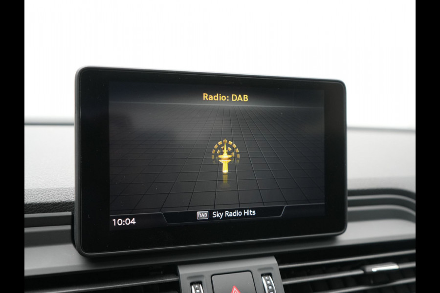 Audi Q5 55 TFSI e S Line PHEV 367pk Dealer O.H. | Voorstoelen Verwarmd | Apple Carplay | Keyless Entry | Drive Select | Cruise Control | DAB | 18"L.M | Navigatie | Plug In Hybrid |