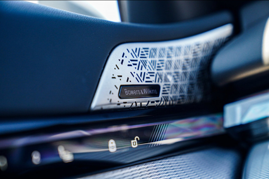 BMW i5 EDrive40 84 kWh | Bowers & Wilkins | Head Up Display | Stoelverkoeling | 360 Camera | AR Camera | Elektrisch trekhaak