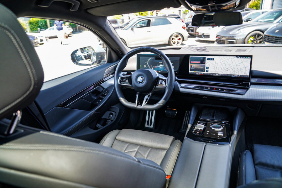 BMW i5 EDrive40 84 kWh | Bowers & Wilkins | Head Up Display | Stoelverkoeling | 360 Camera | AR Camera | Elektrisch trekhaak
