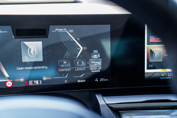 BMW i5 EDrive40 84 kWh | Bowers & Wilkins | Head Up Display | Stoelverkoeling | 360 Camera | AR Camera | Elektrisch trekhaak