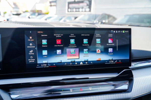 BMW i5 EDrive40 84 kWh | Bowers & Wilkins | Head Up Display | Stoelverkoeling | 360 Camera | AR Camera | Elektrisch trekhaak
