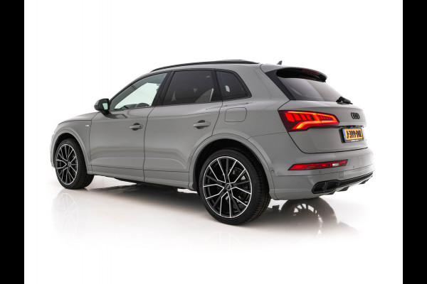 Audi Q5 55 TFSI S-Line Competition Quattro (Plug-In) Aut. *PANO | LEATHER | FULL-LED | HEATED-SPORTSEATS | KEYLESS | CAMERA | NAVI-FULLMAP | PRIVACY-GLASS | DIGI-COCKPIT | CRUISE-ADPAPTIVE | DAB | 21"ALU*