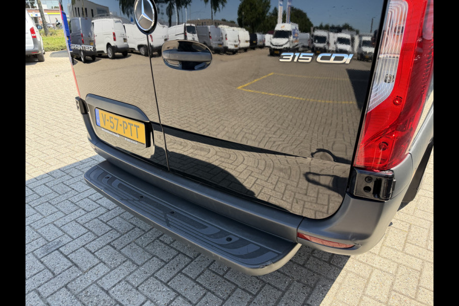 Mercedes-Benz Sprinter 315 1.9 CDI L3H2 / vaste prijs rijklaar € 28.950 ex btw / euro 6 / bpm vrij / lease vanaf € 473 / cruise en climate control / Apple Carplay Android Auto