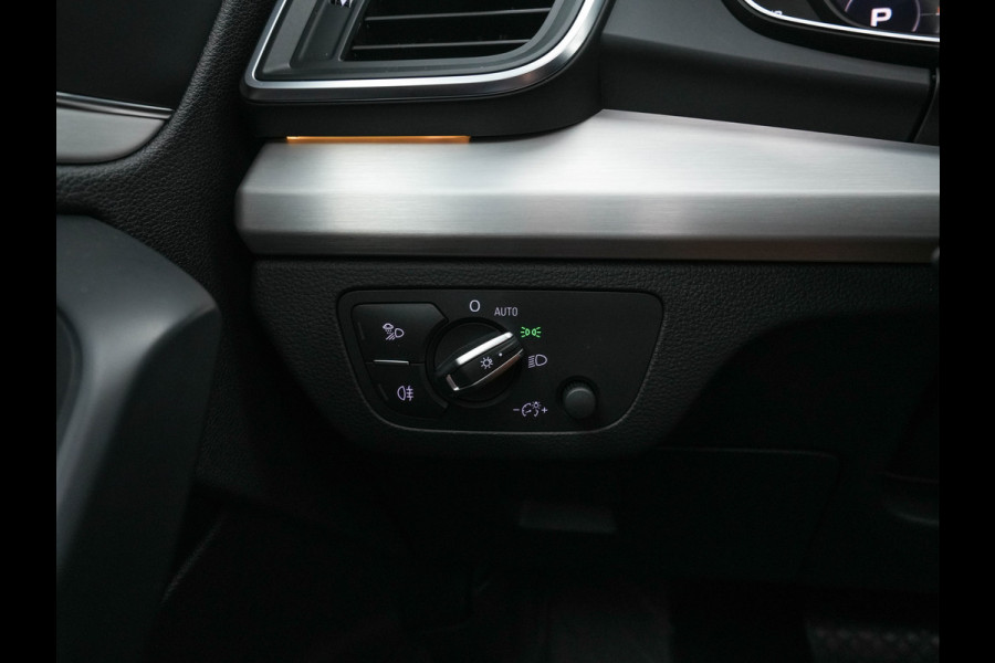 Audi Q5 55 TFSI S-Line Competition Quattro (Plug-In) Aut. *PANO | LEATHER | FULL-LED | HEATED-SPORTSEATS | KEYLESS | CAMERA | NAVI-FULLMAP | PRIVACY-GLASS | DIGI-COCKPIT | CRUISE-ADPAPTIVE | DAB | 21"ALU*
