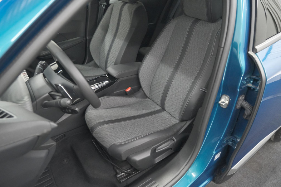 Peugeot 2008 1.2 Hybrid 145 Allure | Apple Carplay | Climate Control | Parkeersensoren Voor + Achter