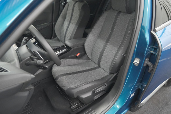 Peugeot 2008 1.2 Hybrid 145 Allure | Apple Carplay | Climate Control | Parkeersensoren Voor + Achter