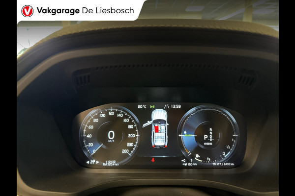 Volvo XC60 2.0 T8 Twin Engine AWD Momentum Pro / inscription / pano / trekhaak / leder / carplay