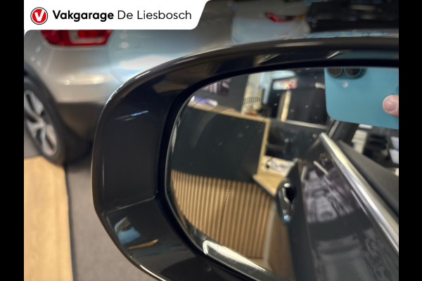 Volvo XC60 2.0 T8 Twin Engine AWD Momentum Pro / inscription / pano / trekhaak / leder / carplay