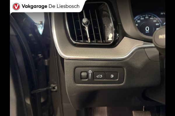 Volvo XC60 2.0 T8 Twin Engine AWD Momentum Pro / inscription / pano / trekhaak / leder / carplay