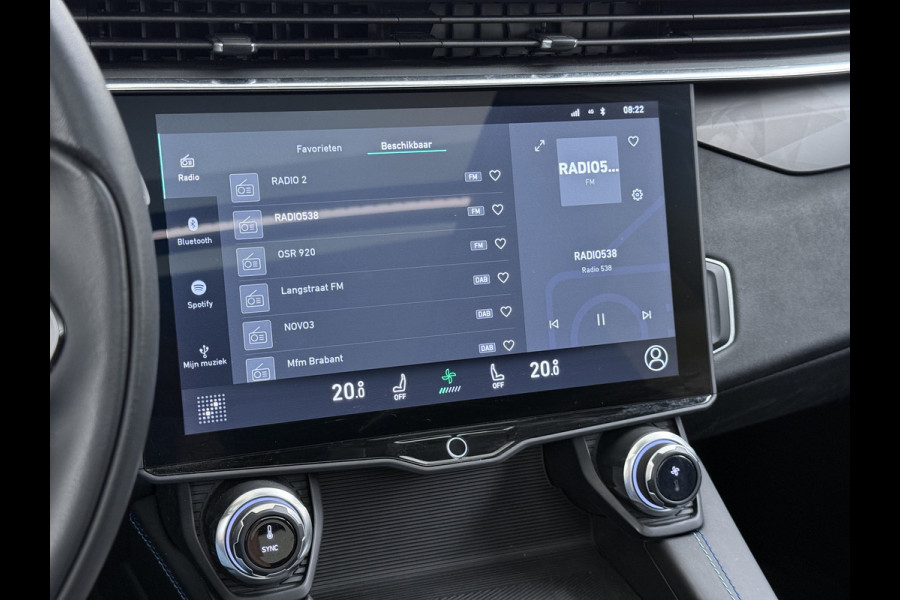 Lynk & Co 01 1.5T PHEV AUT-7 261pk Pano-Schuifdak Lmv 20" 360°Camera Apple Carplay Android Auto Adap.Cruise Navi Pdc Ecc Keyless Led Plug-In  Elek.Memory.Stoel File assistent Dodehoek detector Elektrisch bedienbare achterklep Rijstrooksensor Wifi Verkeersbord detectie Origineel Nederlandse Auto