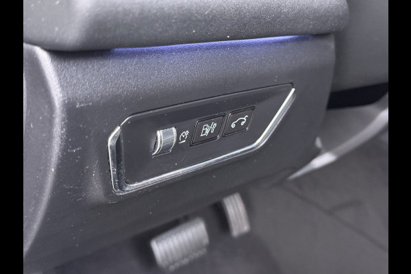 Lynk & Co 01 1.5T PHEV AUT-7 261pk Pano-Schuifdak Lmv 20" 360°Camera Apple Carplay Android Auto Adap.Cruise Navi Pdc Ecc Keyless Led Plug-In  Elek.Memory.Stoel File assistent Dodehoek detector Elektrisch bedienbare achterklep Rijstrooksensor Wifi Verkeersbord detectie Origineel Nederlandse Auto