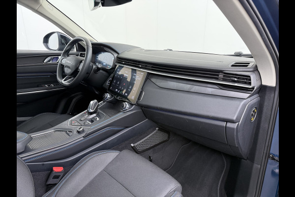 Lynk & Co 01 1.5T PHEV AUT-7 261pk Pano-Schuifdak Lmv 20" 360°Camera Apple Carplay Android Auto Adap.Cruise Navi Pdc Ecc Keyless Led Plug-In  Elek.Memory.Stoel File assistent Dodehoek detector Elektrisch bedienbare achterklep Rijstrooksensor Wifi Verkeersbord detectie Origineel Nederlandse Auto