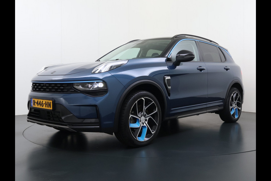 Lynk & Co 01 1.5T PHEV AUT-7 261pk Pano-Schuifdak Lmv 20" 360°Camera Apple Carplay Android Auto Adap.Cruise Navi Pdc Ecc Keyless Led Plug-In  Elek.Memory.Stoel File assistent Dodehoek detector Elektrisch bedienbare achterklep Rijstrooksensor Wifi Verkeersbord detectie Origineel Nederlandse Auto