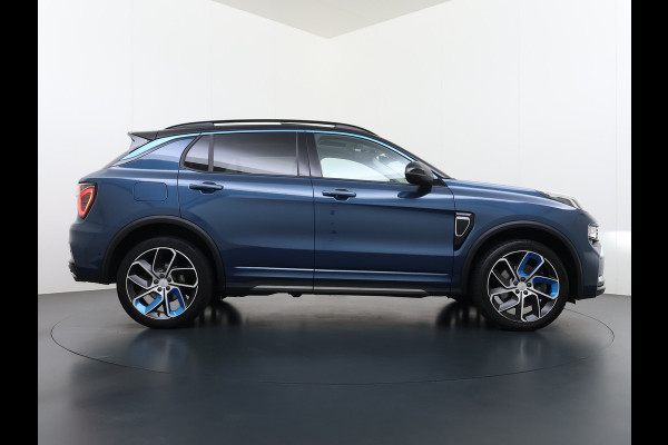 Lynk & Co 01 1.5T PHEV AUT-7 261pk Pano-Schuifdak Lmv 20" 360°Camera Apple Carplay Android Auto Adap.Cruise Navi Pdc Ecc Keyless Led Plug-In  Elek.Memory.Stoel File assistent Dodehoek detector Elektrisch bedienbare achterklep Rijstrooksensor Wifi Verkeersbord detectie Origineel Nederlandse Auto