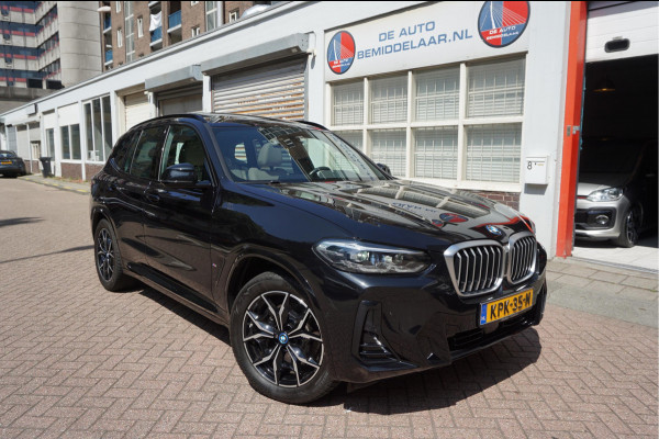 BMW X3 xDrive30e High Executive M-SPORT | Trekhaak | Panoramadak | Adaptive + Lane | BTW auto | Apple Carplay |
