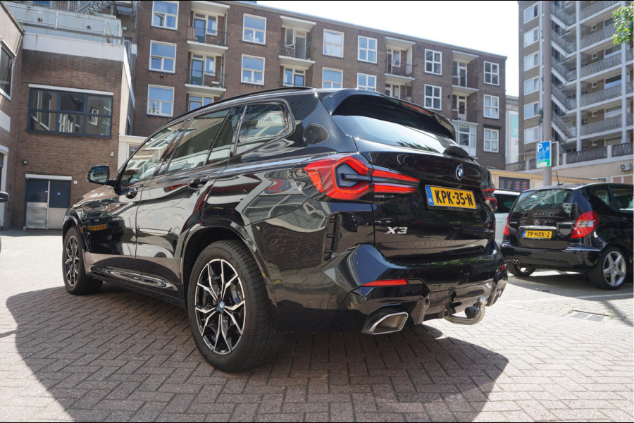 BMW X3 xDrive30e High Executive M-SPORT | Trekhaak | Panoramadak | Adaptive + Lane | BTW auto | Apple Carplay |