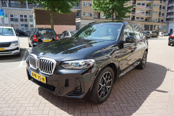 BMW X3 xDrive30e High Executive M-SPORT | Trekhaak | Panoramadak | Adaptive + Lane | BTW auto | Apple Carplay |