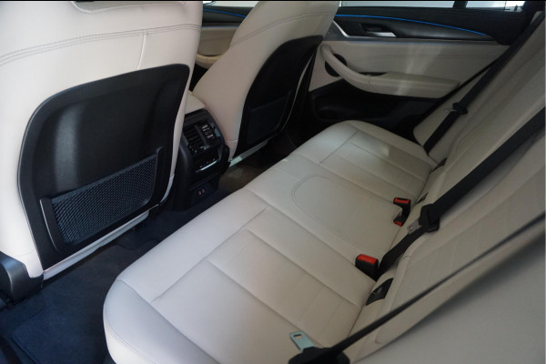 BMW X3 xDrive30e High Executive M-SPORT | Trekhaak | Panoramadak | Adaptive + Lane | BTW auto | Apple Carplay |