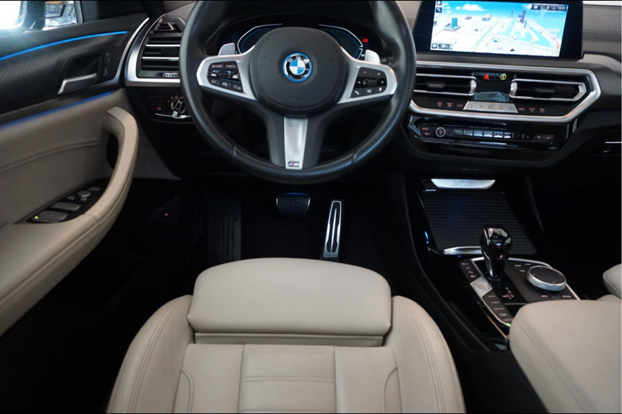 BMW X3 xDrive30e High Executive M-SPORT | Trekhaak | Panoramadak | Adaptive + Lane | BTW auto | Apple Carplay |