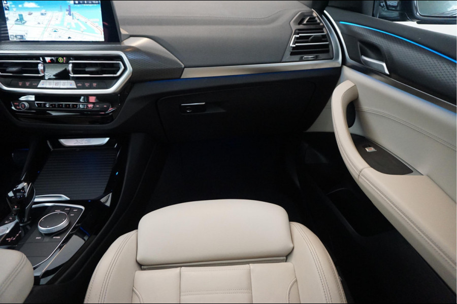 BMW X3 xDrive30e High Executive M-SPORT | Trekhaak | Panoramadak | Adaptive + Lane | BTW auto | Apple Carplay |