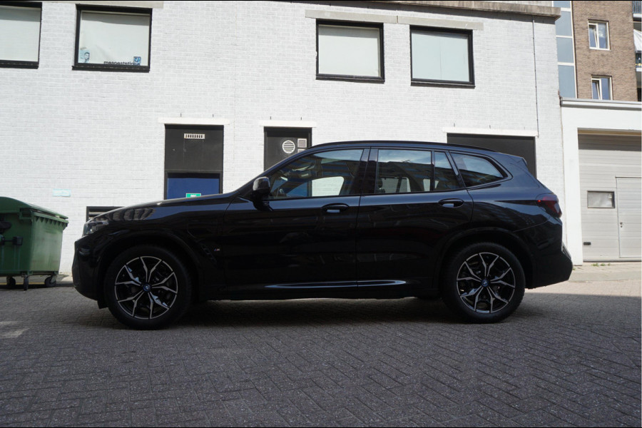 BMW X3 xDrive30e High Executive M-SPORT | Trekhaak | Panoramadak | Adaptive + Lane | BTW auto | Apple Carplay |