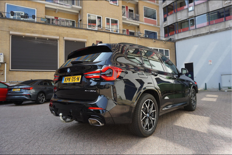 BMW X3 xDrive30e High Executive M-SPORT | Trekhaak | Panoramadak | Adaptive + Lane | BTW auto | Apple Carplay |
