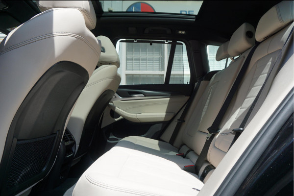 BMW X3 xDrive30e High Executive M-SPORT | Trekhaak | Panoramadak | Adaptive + Lane | BTW auto | Apple Carplay |