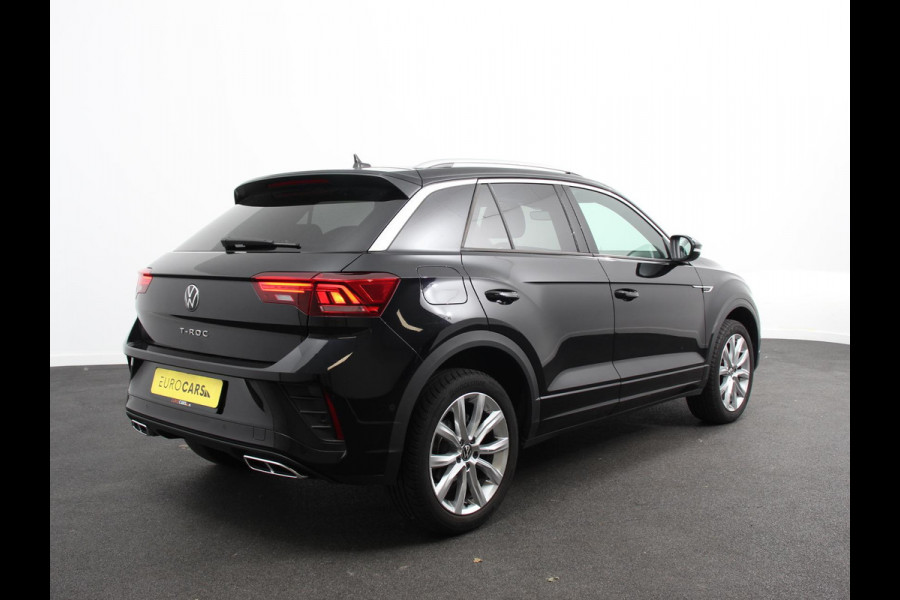 Volkswagen T-Roc 1.5 eTsi R-Line Edition Automaat Navigatie Apple Carplay/Android Auto Camera Parkeersensoren Adaptive Cruise Control Stoelverwarming Virtual Cockpit Elektrische achterklep Getinte ramen Climate Control