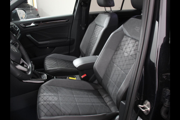 Volkswagen T-Roc 1.5 eTsi R-Line Edition Automaat Navigatie Apple Carplay/Android Auto Camera Parkeersensoren Adaptive Cruise Control Stoelverwarming Virtual Cockpit Elektrische achterklep Getinte ramen Climate Control