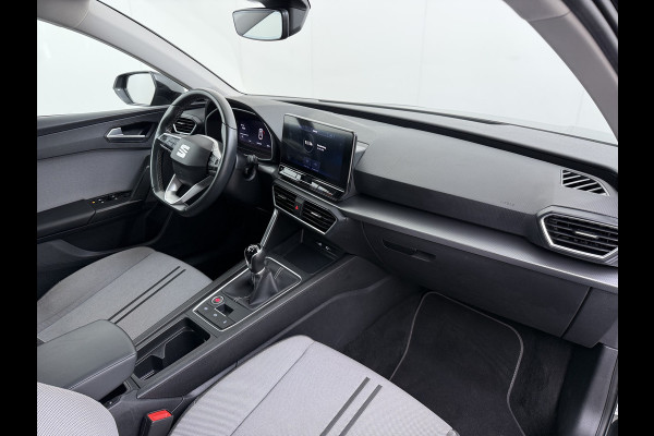 Seat Leon Sportstourer 1.5T 131PK Adap.Cruise Trekhaak Camera Navi Apple Carplay Android Pdc 3-Zone Ecc Style Business Intense Lmv Led Bluetooth Keyless Isofix 1.400KG Trekgewicht Rijstrooksensor 1e Eigenaar Dealeronderhouden Origineel Nederlandse Auto