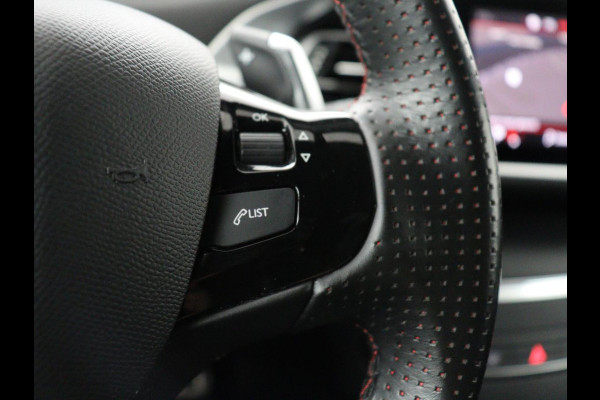 Peugeot 308 1.2 PureTech Blue Lease GT Panoramadak | 360 camera | Adaptive cruise | Carplay | Navigatie | DAB+ | Dodehoek herkenning | Sfeerverlichting | Climate control | Stoelverwarming